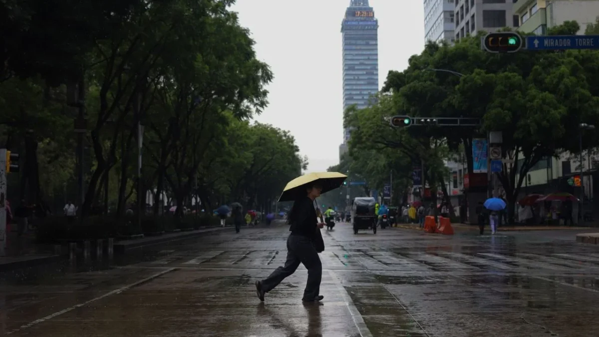 Protección Civil lanzó alerta a diversas alcaldías de la CDMX por la persistencia de fuertes lluvias para la madrugada de este viernes.