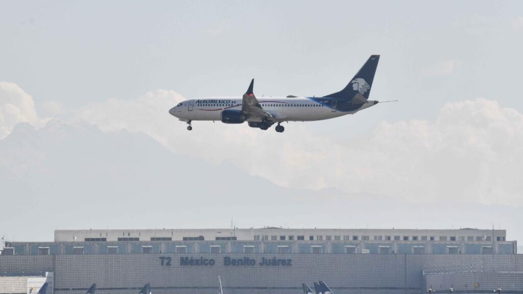 La línea aérea Aeroméxico anunció que ya cuenta con internet de alta velocidad en seis de sus naves.