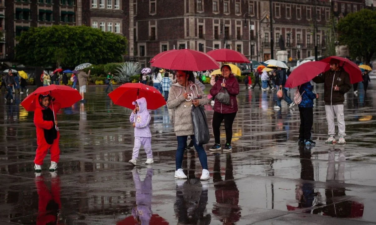 La Secretaría de Gestión Integral de Riesgos y Protección Civil activó doble alerta por lluvias fuertes durante este lunes 30 de junio.