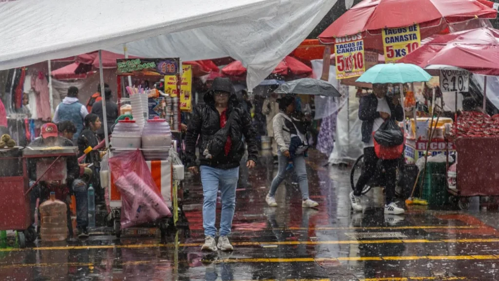 Protección Civil de la CDMX activo alerta roja por persistencia de lluvias fuertes para la noche de este 16 de junio y madrugada del 17.
