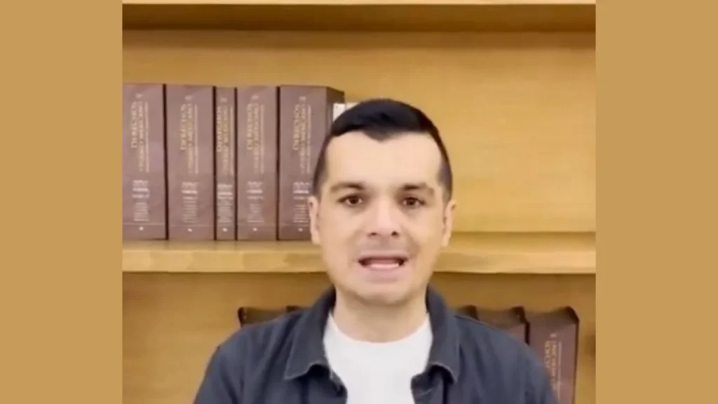 Jorge Triana, vocero del PAN, señaló que Andrés Manuel López Obrador, estaba enterado de lo relacionado al caso Vector y lo hace cómplice.