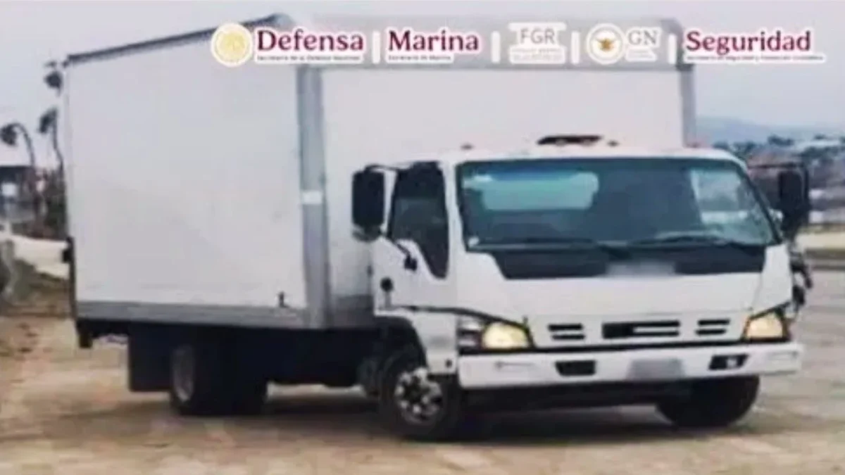 Autoridades federales aseguraron varios kilos de metanfetamina y cocaína en Tijuana y Chiapas en operativos conjuntos, hay un detenido.