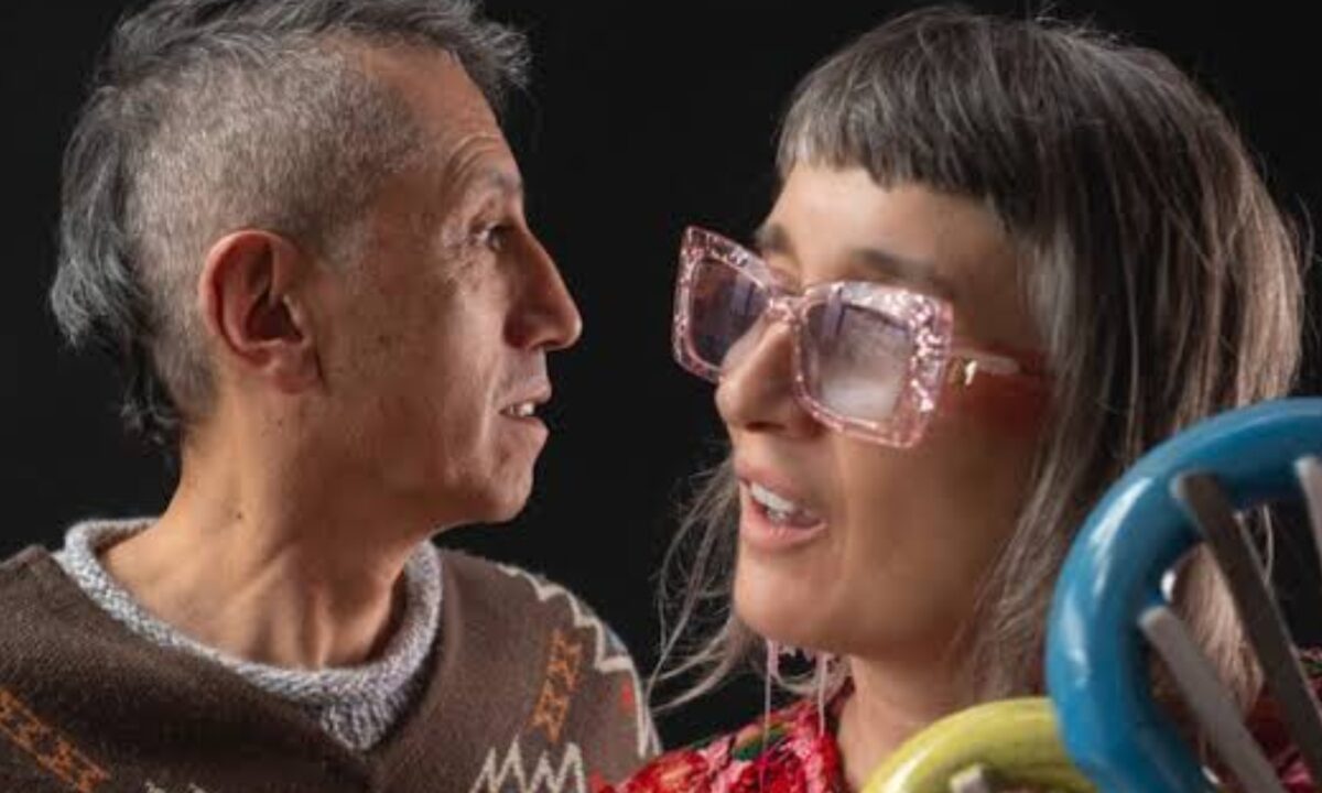 Aterciopelados enciende la Maraka en concierto
