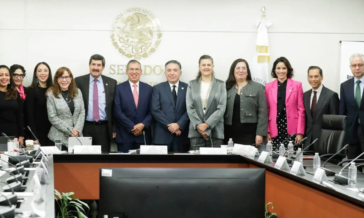 Avanza ratificación de excomandante de la Guardia Nacional y expriistas como cónsules en Estados Unidos.
