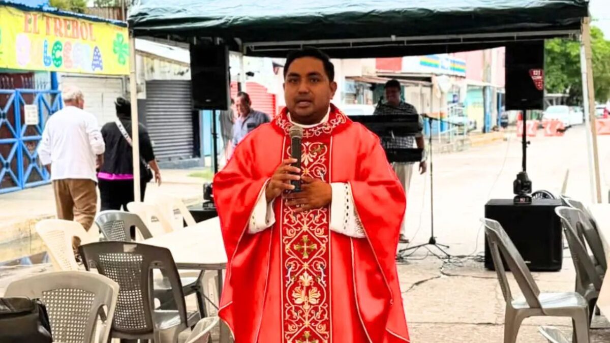 El obispo de Tabasco, Gerardo de Jesús Rojas calificó de “barbarie” el ataque armado en contra del padre Héctor Alejandro Pérez, titular de la Parroquia de San Francisco de Asís, en Villahermosa; el hecho se registró la madrugada de este lunes.