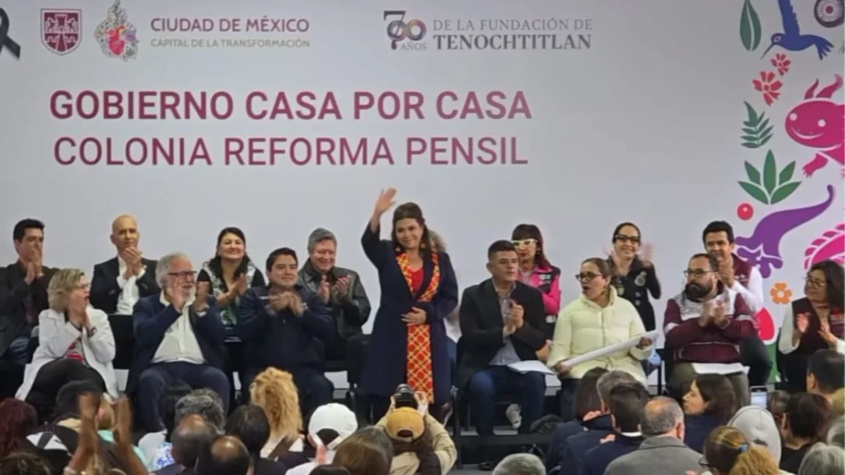 Clara Brugada visitó la colonia Reforma Pensil, en la Miguel Hidalgo, para escuchar a los vecinos; pero Mauricio Tabe no asistió.