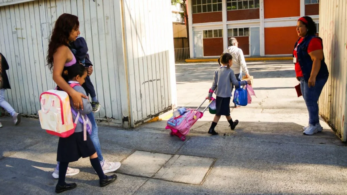 Toma nota, la Secretaría de Educación Pública (SEP) dio a conocer el calendario oficial para el Ciclo Escolar 2025-2026; así quedó.