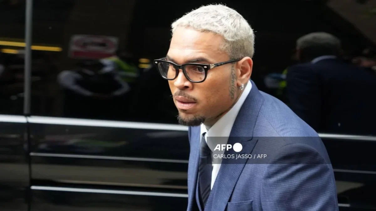 El cantante de R&B, Chris Brown, se declaró no culpable ante un tribunal de Londres, en un caso de agresión contra un productor en Londres.