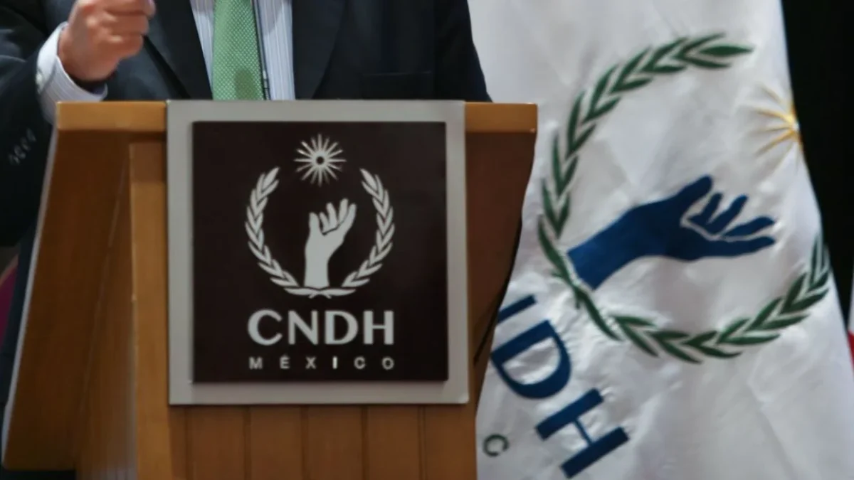 La CNDH exhortó a Puebla a revisar la redacción del artículo que tipifica el delito de ciberasedio para garantizar que haya claridad.