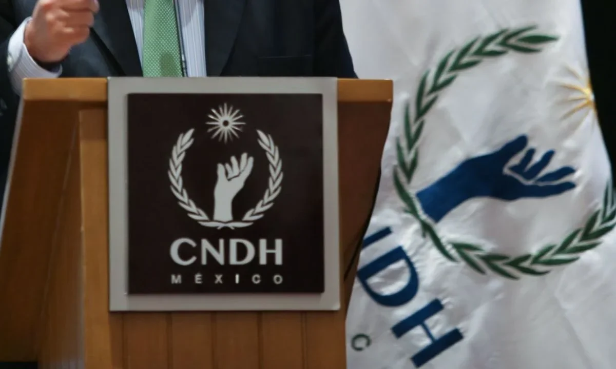 La CNDH exhortó a Puebla a revisar la redacción del artículo que tipifica el delito de ciberasedio para garantizar que haya claridad.