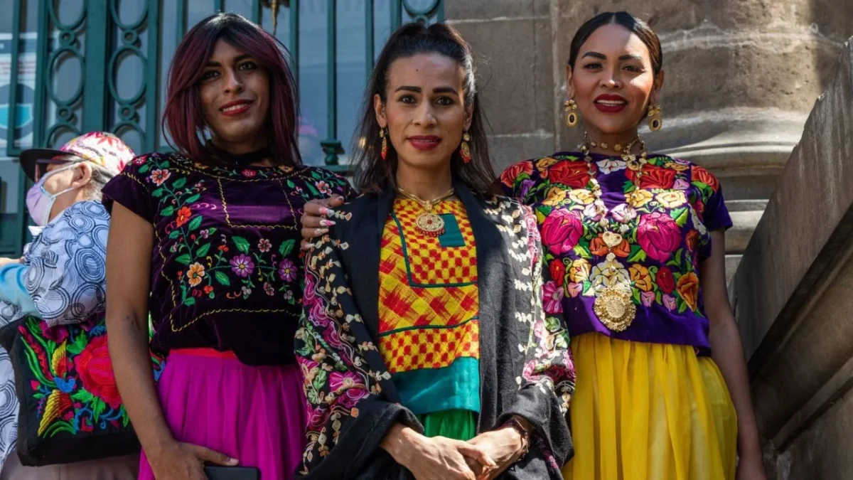 Descubre a los muxes, una comunidad zapoteca de hombres con roles femeninos que viven en el Istmo y están ligados al movimiento LGBT+.