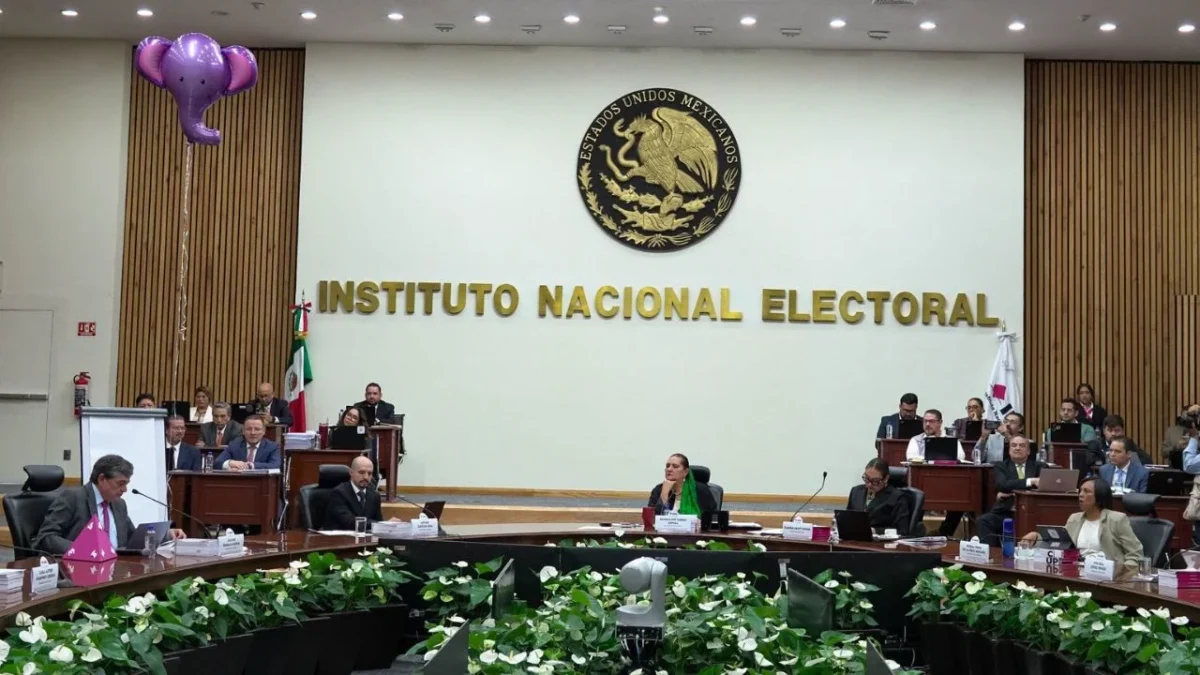 Los consejeros del INE se enfrentaron en sesión por las anomalías en la elección judicial, centrados principalmente en el uso de acordeones.