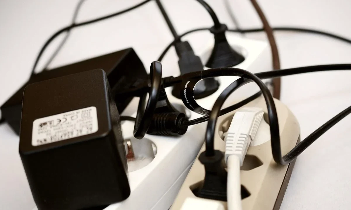 ¡Cuidado con “vampiros eléctricos”! Así elevan tu consumo de luz.