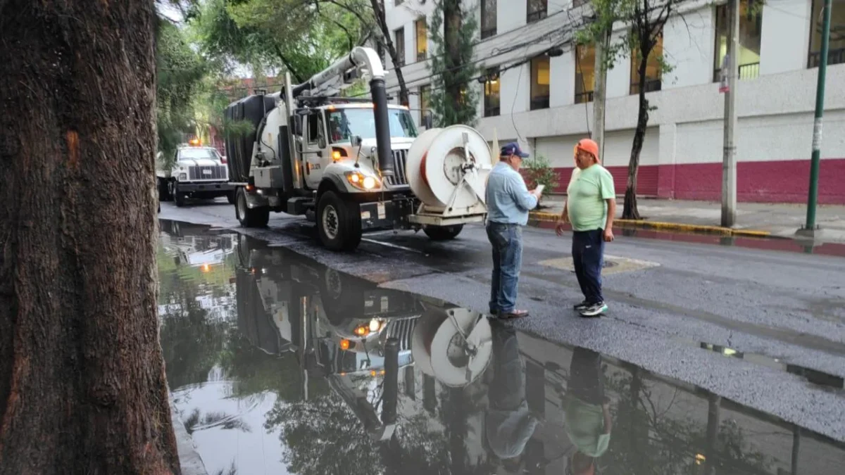 Las fuertes lluvias dejaron afectaciones en la alcaldía Cuauhtémoc, por lo que desplegaron la ‘brigada Tormenta’.