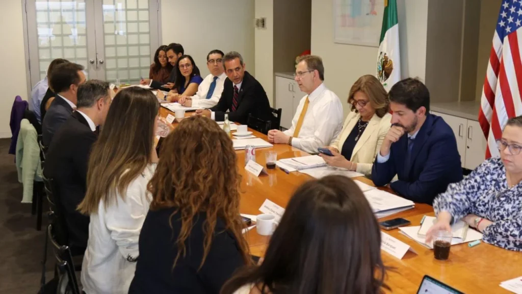 Reunión de los senadores con el embajador de México en EU.