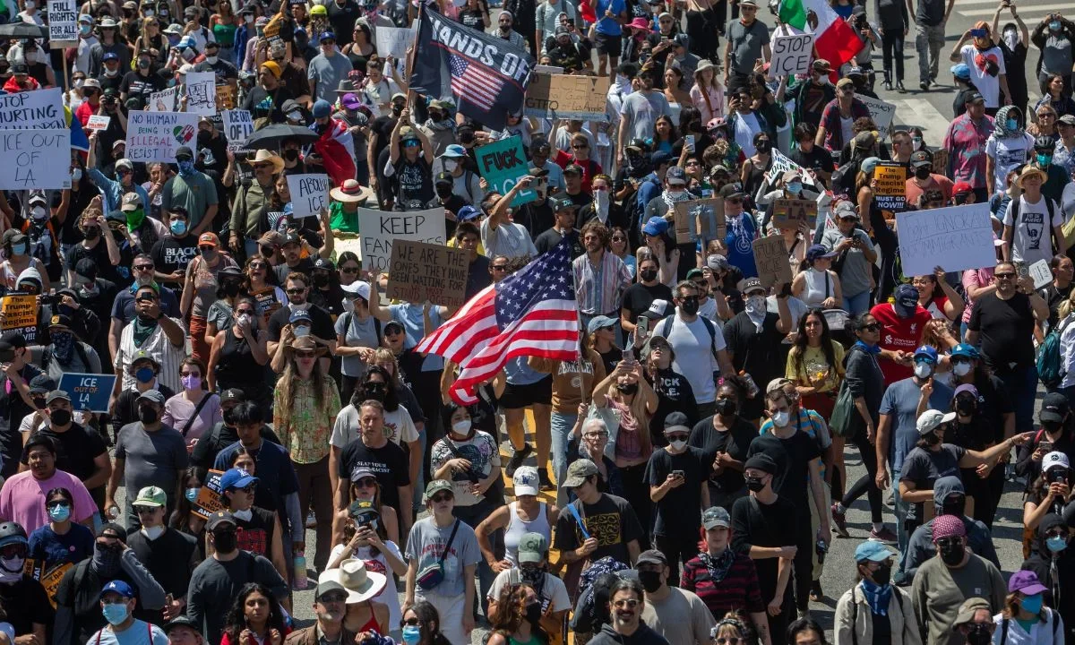 Los legisladores panistas indicaron que las redadas contra las comunidades migrantes en Estados Unidos deben frenar, cuestionaron la efectividad de los canales diplomáticos y legales de México con los consulados. Señalaron que no están dando resultados y sigue en riesgo la seguridad de miles de connacionales en varias ciudades en dicho país.
