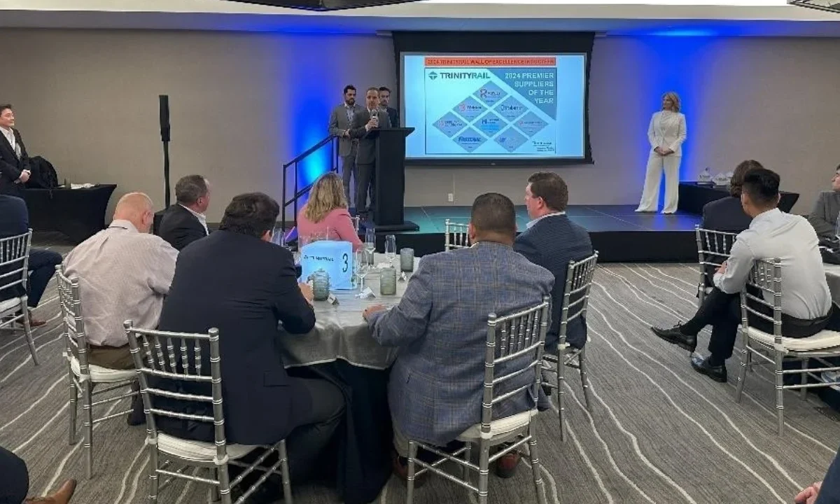 Ferromex recibe premio de Trinity por excelencia