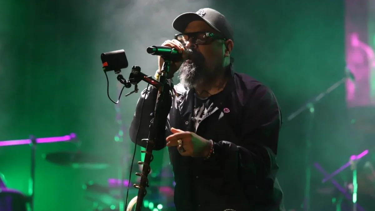 El vocalista de Panteón Rococó, Dr. Shenka, sufrió un posible preinfarto, por lo que el grupo canceló su presentación en San Juan del Río.