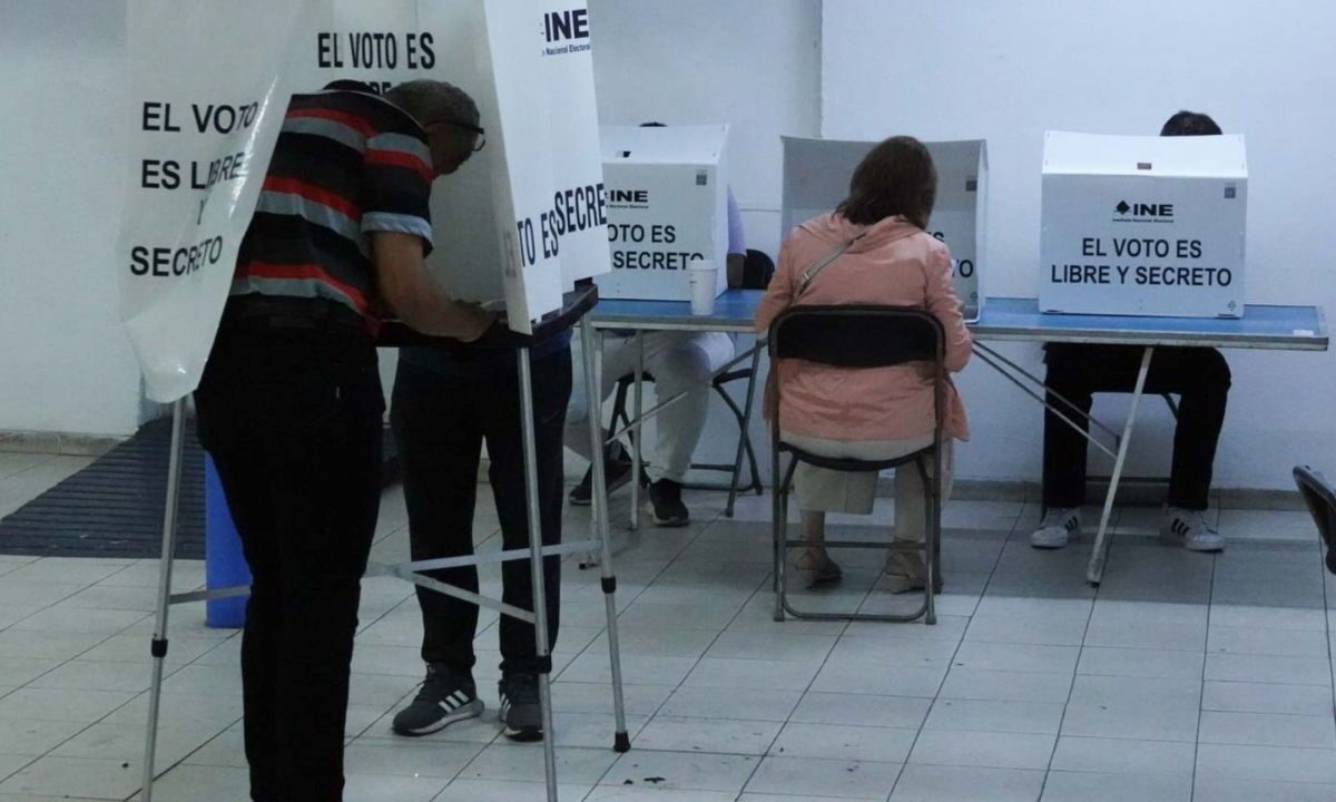 Durante el proceso electoral para renovar las 39 alcaldías y, además, la elección judicial para elegir a los nuevos jueces, magistrados y ministros, autoridades en Durango han reportado que los sufragios se han llevado a cabo con tranquilidad, pero la ciudadanía denunció su descontento por la elección judicial y la mala organización.