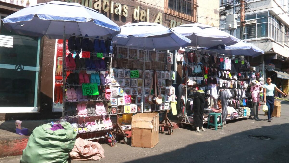 De acuerdo al Inegi, la economía informal sumó 6 billones de pesos al país en el último trimestre del 2024.