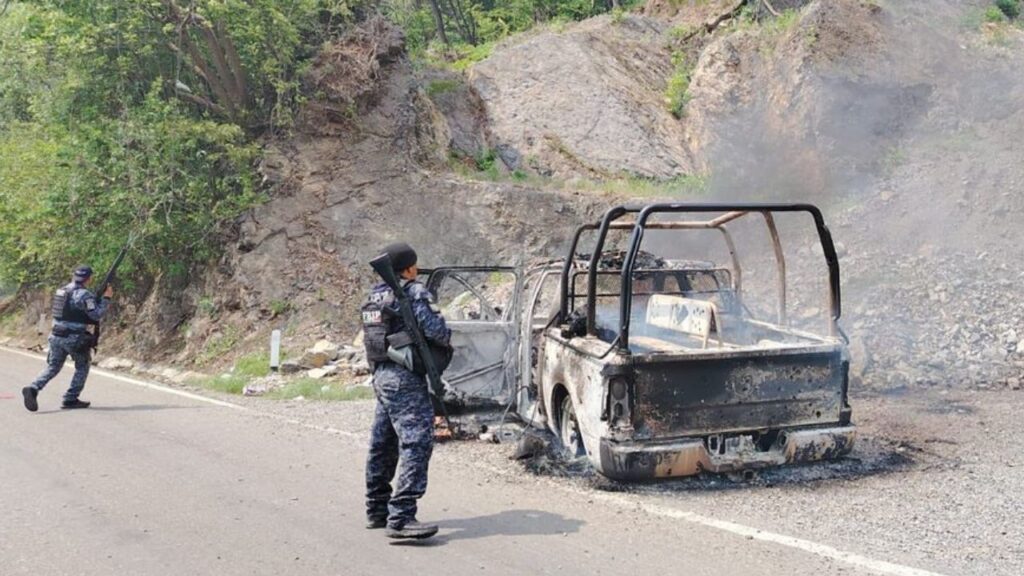 Emboscada deja 5 policías calcinados, en Chiapas. Noticias en tiempo real