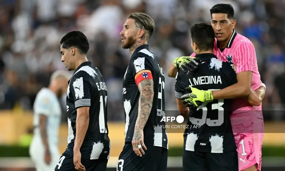 El portero Esteban Andrada fue pieza clave para que Rayados empatara sin goles ante River Plate.