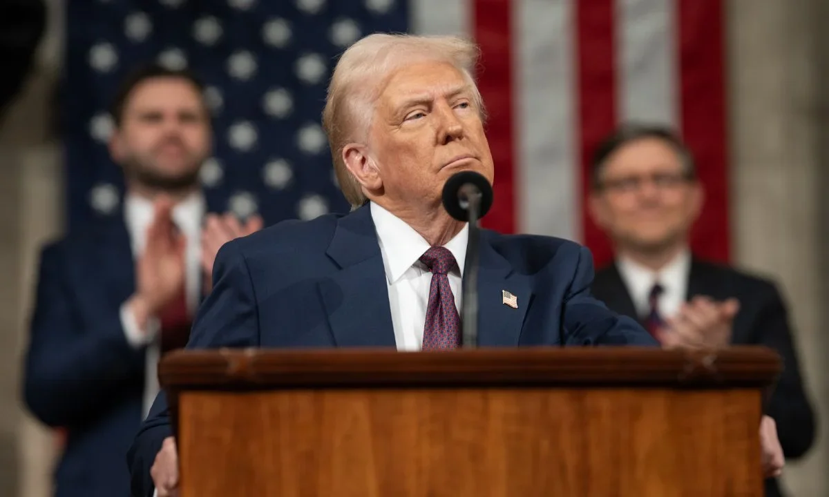 Entra en vigor orden del presidente Donald Trump que impide el ingreso a Estados Unidos a ciudadanos de 12 países.