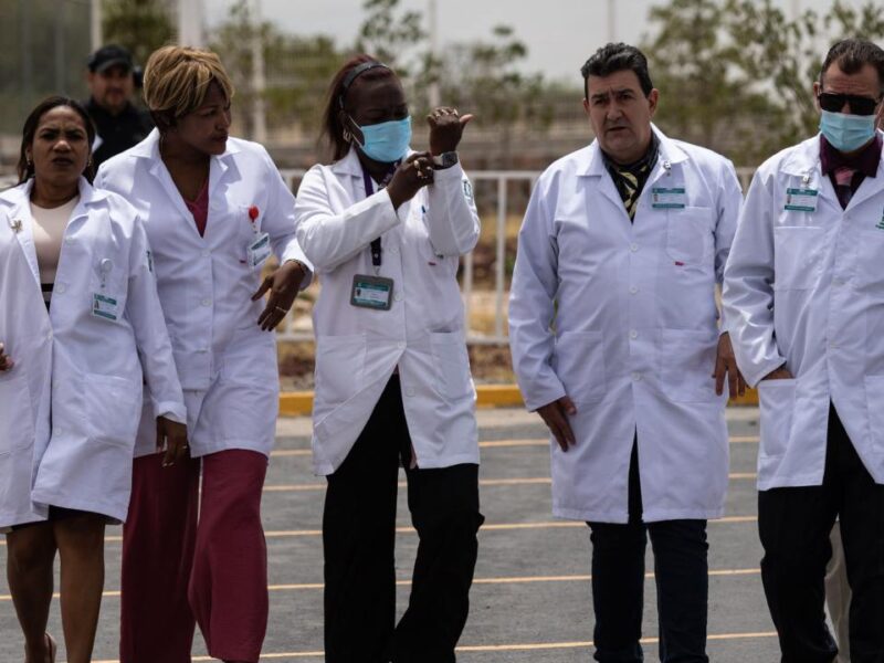 EU impondrá restricciones a visas de funcionarios de Centroamérica por explotación de médicos cubanos