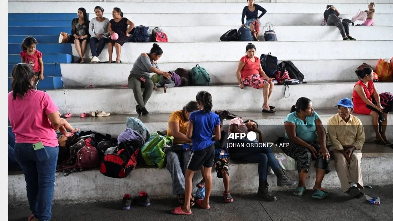 Más de 500 personas fueron evacuadas por la erupción del Volcán de Fuego en Guatemala, ubicado a 35 kilómetros de la capital.