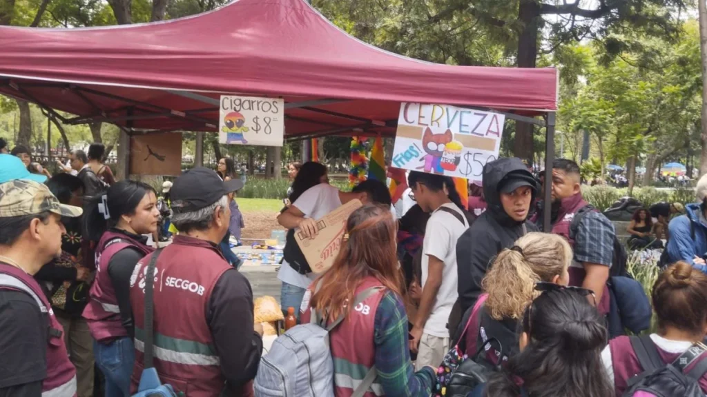 Gobierno de CDMX prohibe venta de alcohol durante Marcha del Orgullo. Noticias en tiempo real