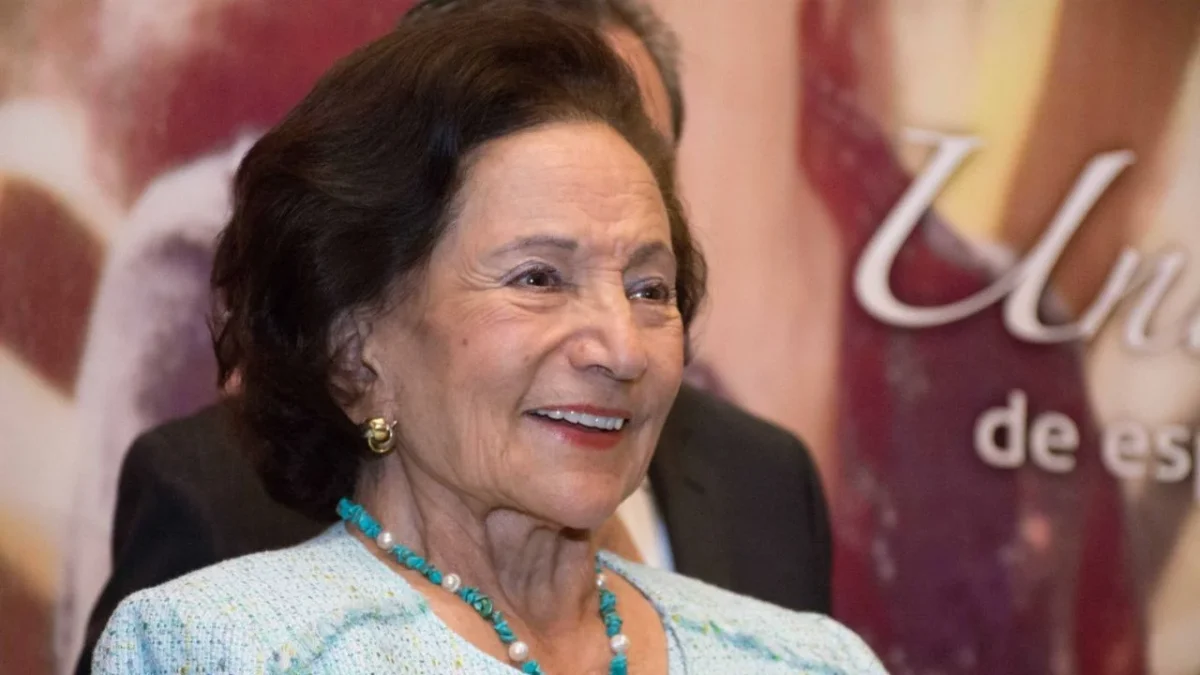 Para conmemorar los 100 años de su nacimiento, el Gobierno de México reconoció la trayectoria de Ifigenia Martínez.