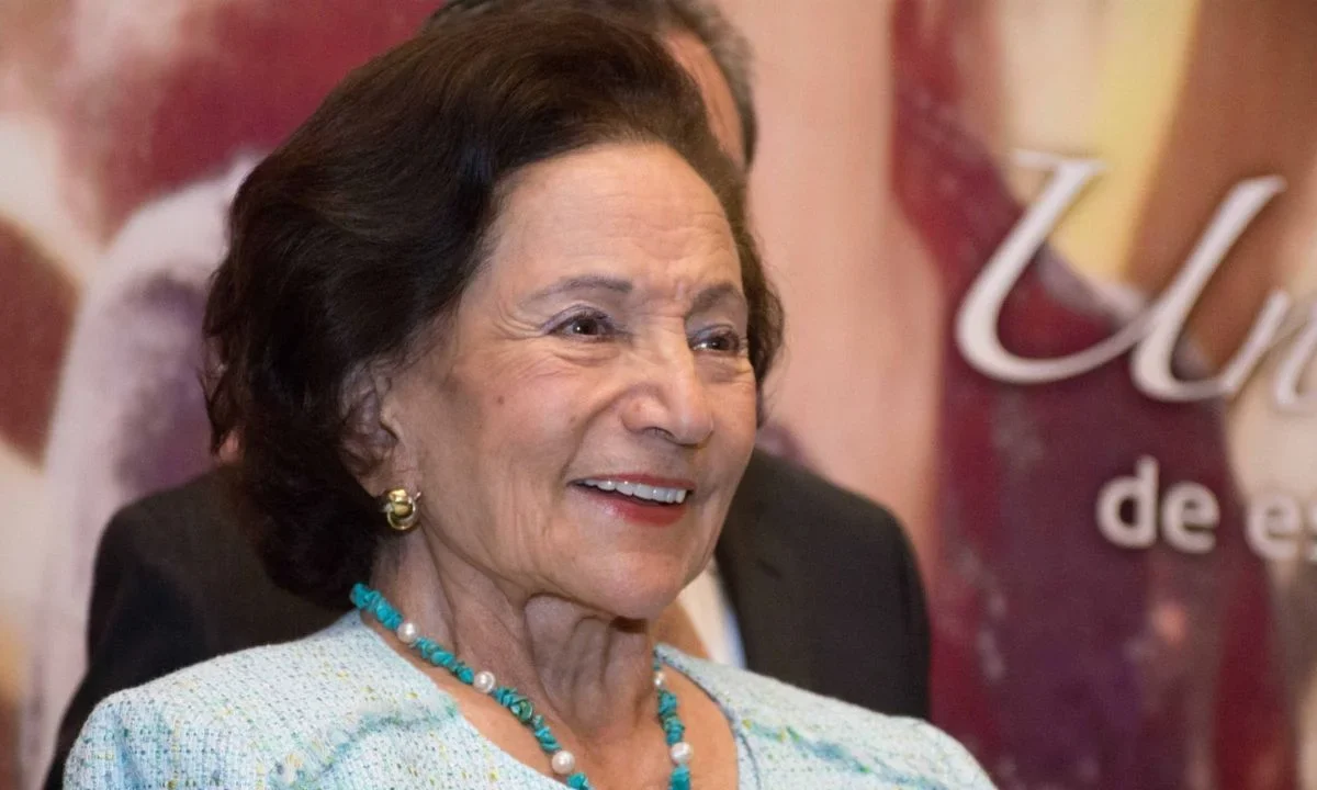 Para conmemorar los 100 años de su nacimiento, el Gobierno de México reconoció la trayectoria de Ifigenia Martínez.