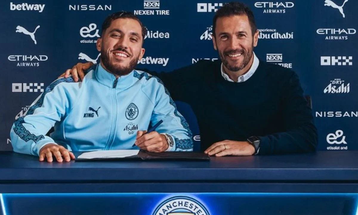 El mediapunta francés, Rayan Cherki, es el nuevo refuerzo del Manchester City de Pep Guardiola, luego de una temporada sin triunfos.