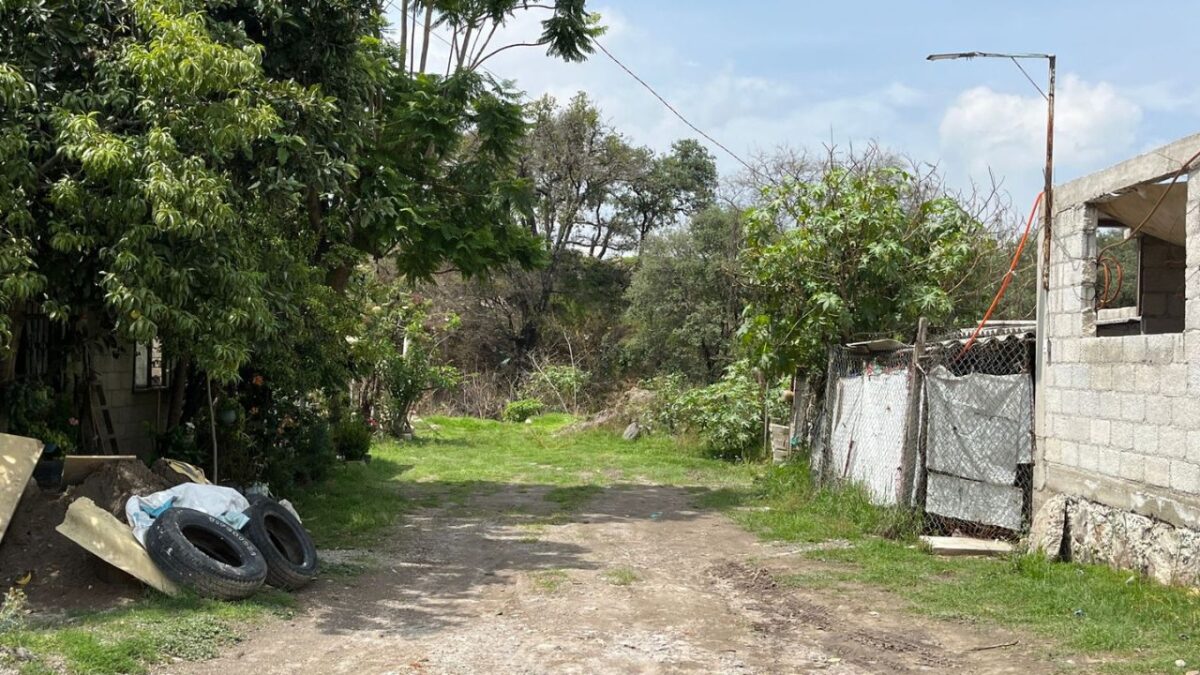 Norberto y Epifanía lograron levantar su vivienda nuevamente y no desean abandonar el lugar.    