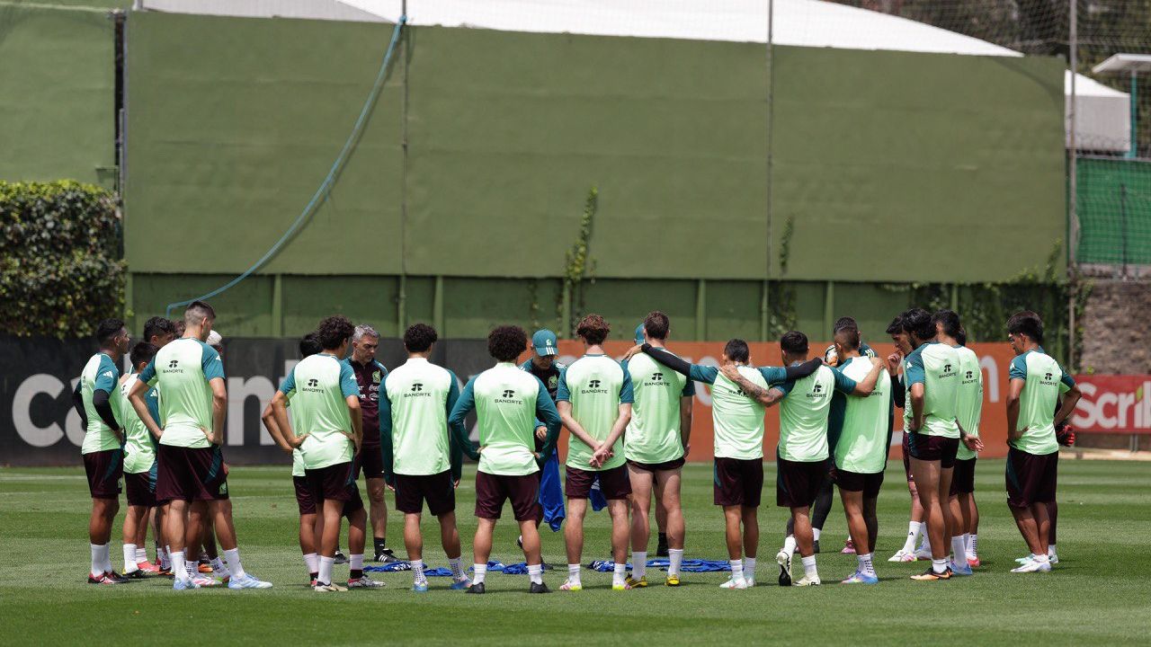 La Selección Mexicana informó las bajas por lesión de Henry Martín y 'Chuky' Lozano