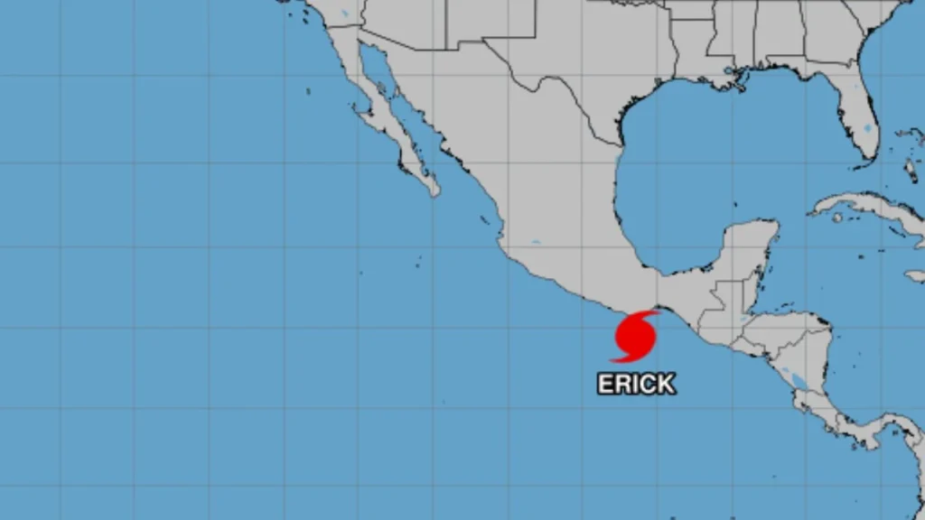 Huracán "Erick" se fortalece y ya es categoría 2