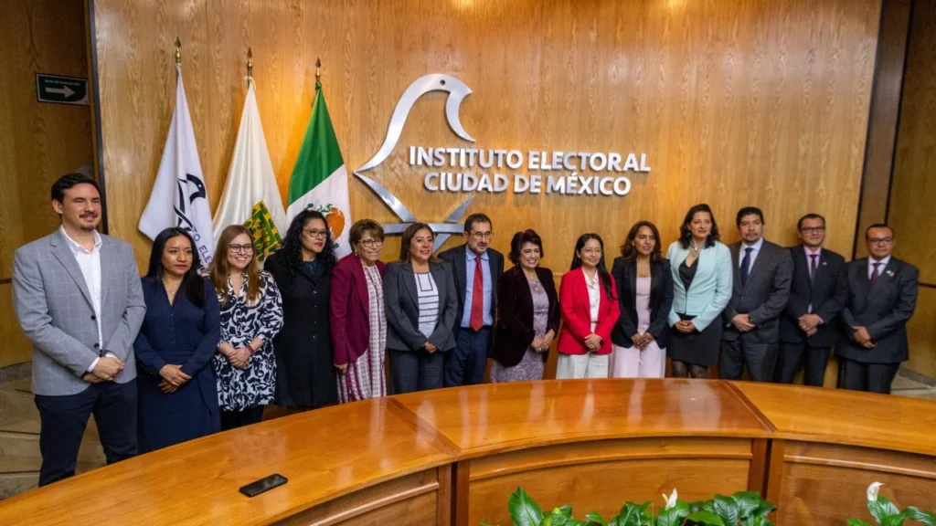 The IECM delivered the majority certificate to the candidates elected to renew the 137 positions in the local judiciary.
