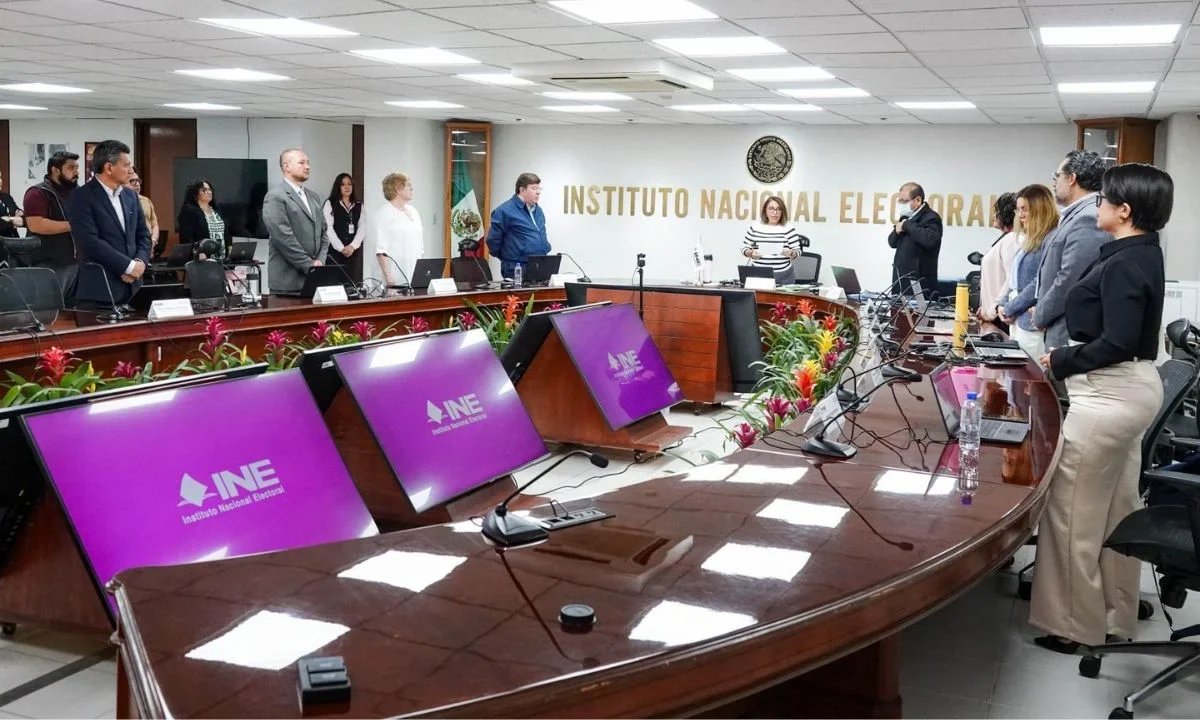 El Instituto Nacional Electoral (INE) cancela triunfo a candidato encarcelado por abuso infantil y a otros 45 aspirantes.