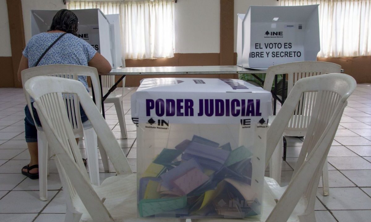 El INE en Nuevo León reportó al menos 11 incidentes durante la jornada electoral judicial de este 1 de junio, todas de ellas menores.