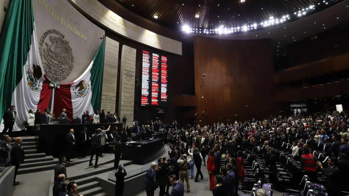 El periodo extraordinario de sesiones arrancó este lunes tras la declaratoria formal del presidente del Congreso de la Unión, el morenista Sergio Gutiérrez Luna.