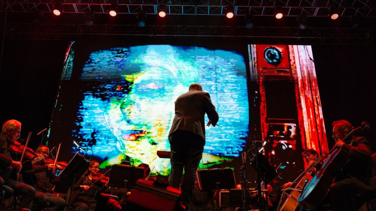 Tras una ovación de más de 10 minutos en 2024, Maiden Symphony se puso en marcha para revivir su épica producción con 70 músicos, visuales impactantes y un gran show de luces.