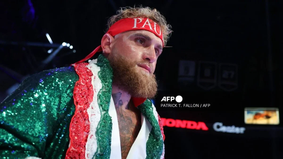 El youtuber Jake Paul se lució y ganó ante un Julio César Chávez Jr. que recibió abucheos de los asistentes al Honda Center por su desempeño.
