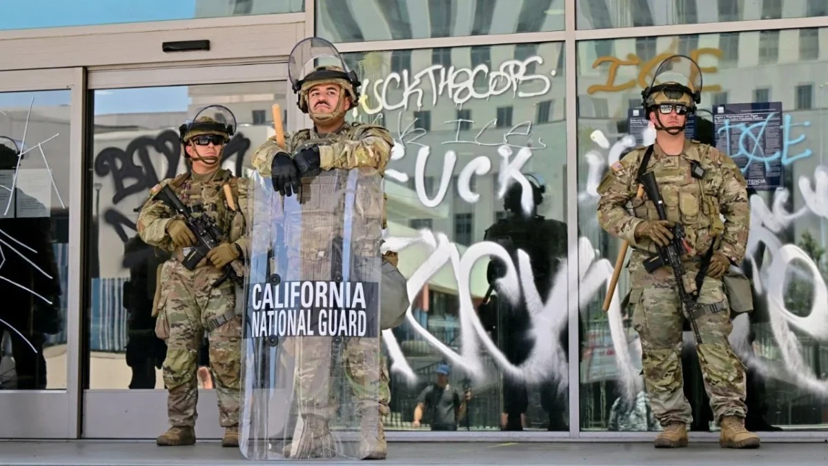 Según datos de ABC News, actualmente, hay más tropas desplegadas en Los Ángeles que en las zonas de conflicto en Irak y Siria.