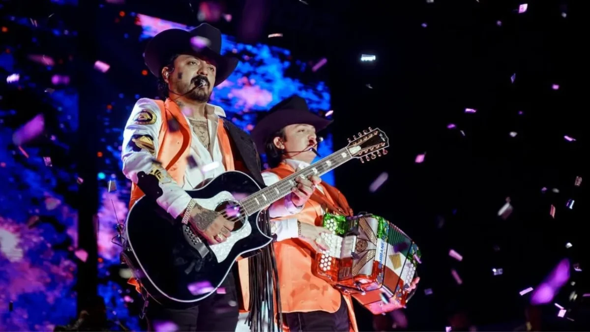 Los Dos Carnales durante una presentación reciente