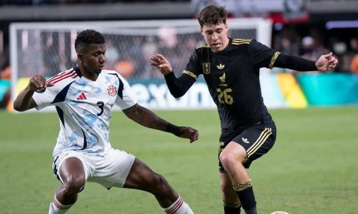 México empató sin goles con Costa Rica en la última fecha de la fase de grupos de la Copa Oro.