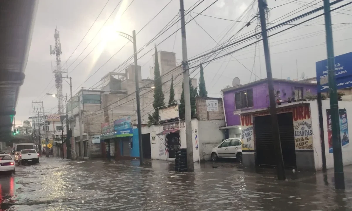 Operativo en Álvaro Obregón por desbordamiento de presa Becerra.