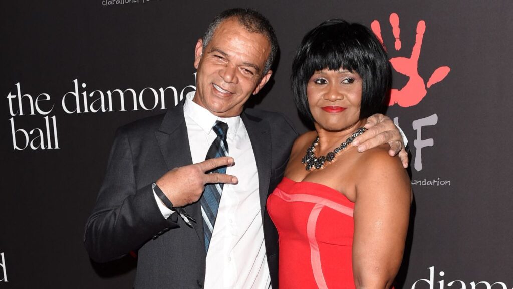 Muere Ronald Fenty, papá de Rihanna. Noticias en tiempo real
