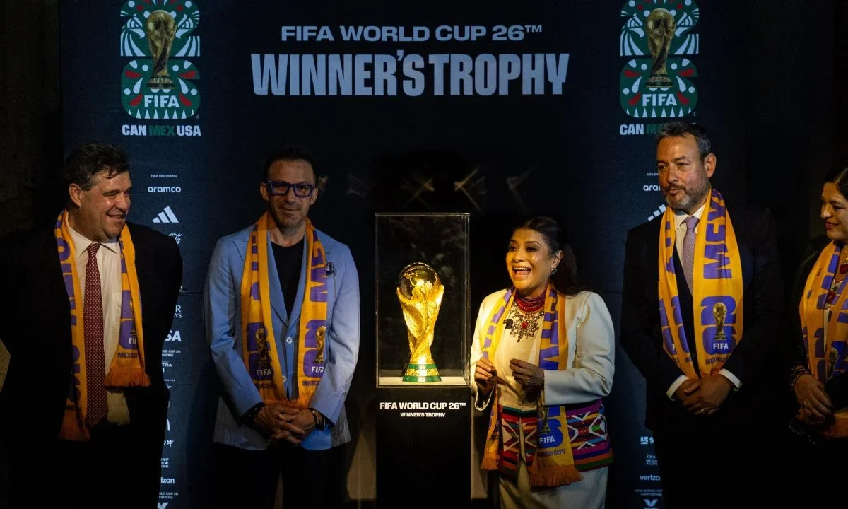 Clara Brugada, encabezó la ceremonia de presentación del Reloj que da cuenta regresiva para el arranque del Mundial 2026