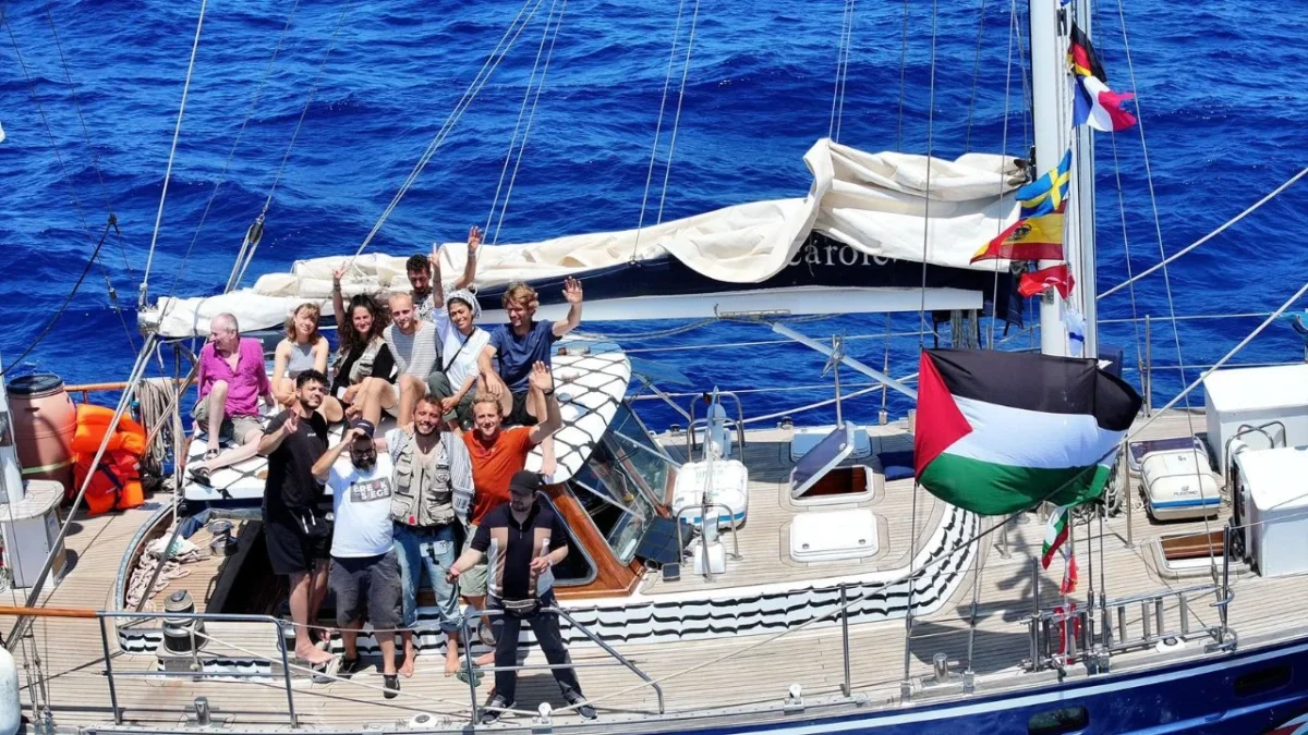 Navío Madleen llega escoltado al puerto de Asdod
