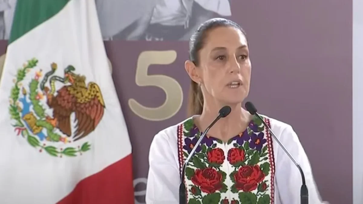La presidenta de México, Claudia Sheinbaum durante la inauguración del Hospital de la Niñez Poblana IMSS-Bienestar en Cholula Puebla dio su postura sobre las redadas que están ocurriendo en Los Ángeles, California. Esto tras la detención de 35 mexicanos en la ciudad estadounidense.